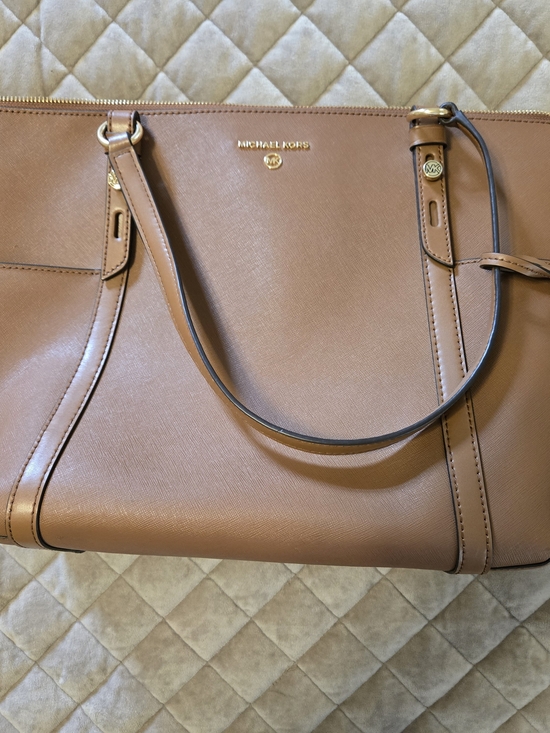 Michael Kors Handbags - Michael Kors Tan Leather Tote Bag